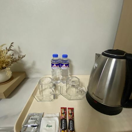 Honey Suite Room Inside Bee Cafe Cebu At Ayala Area Extérieur photo