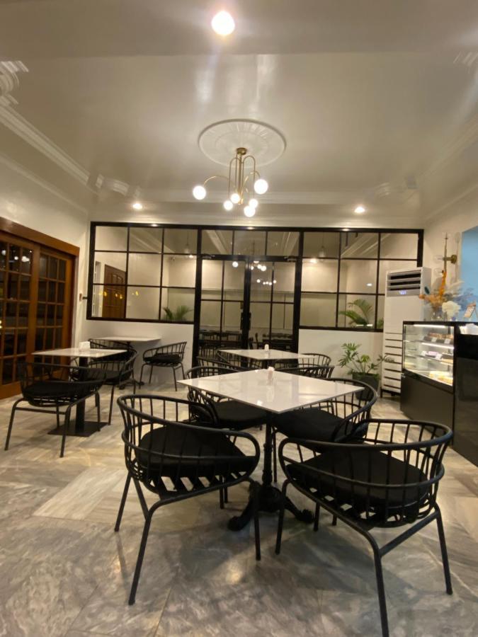 Honey Suite Room Inside Bee Cafe Cebu At Ayala Area Extérieur photo