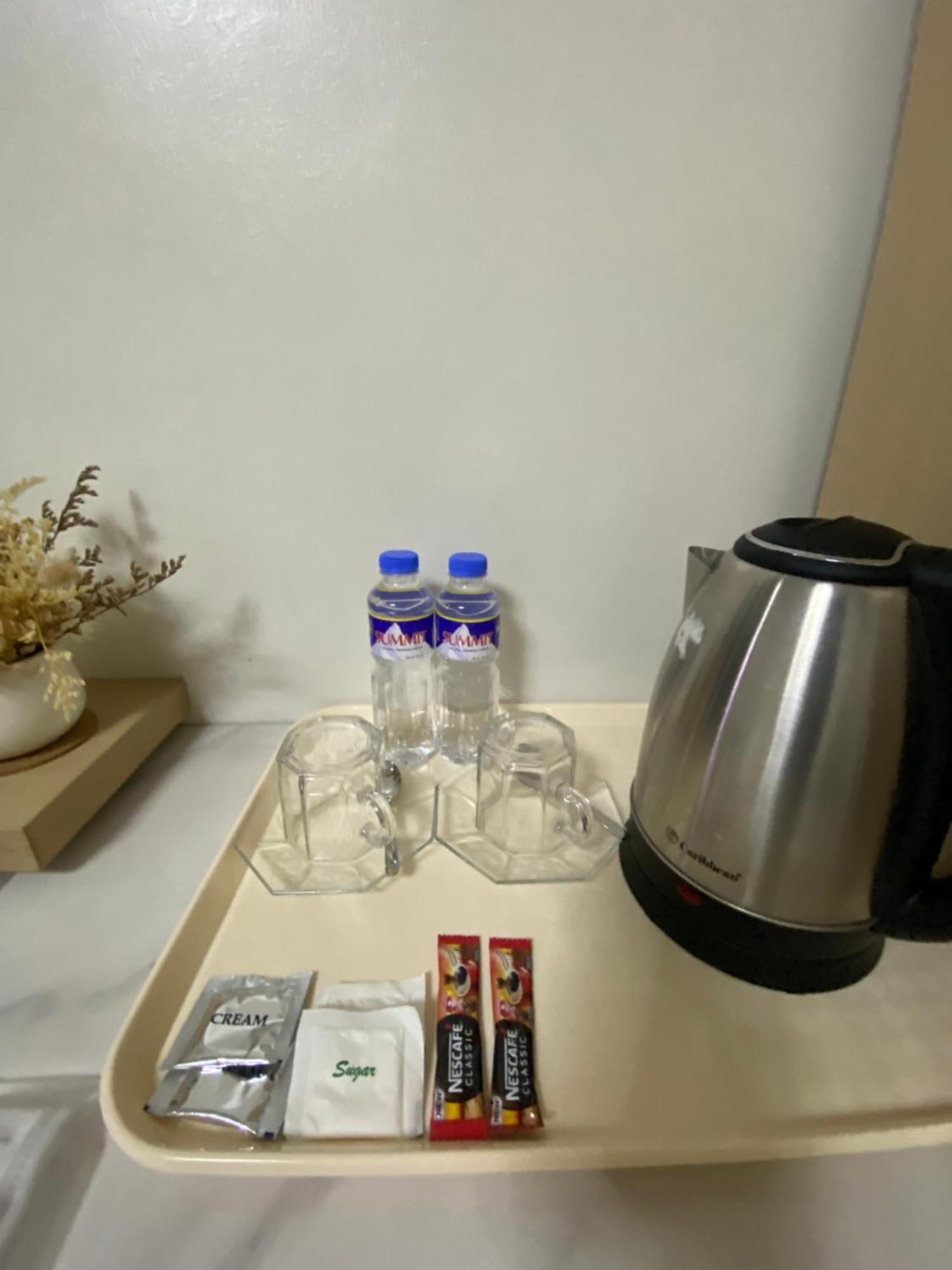 Honey Suite Room Inside Bee Cafe Cebu At Ayala Area Extérieur photo